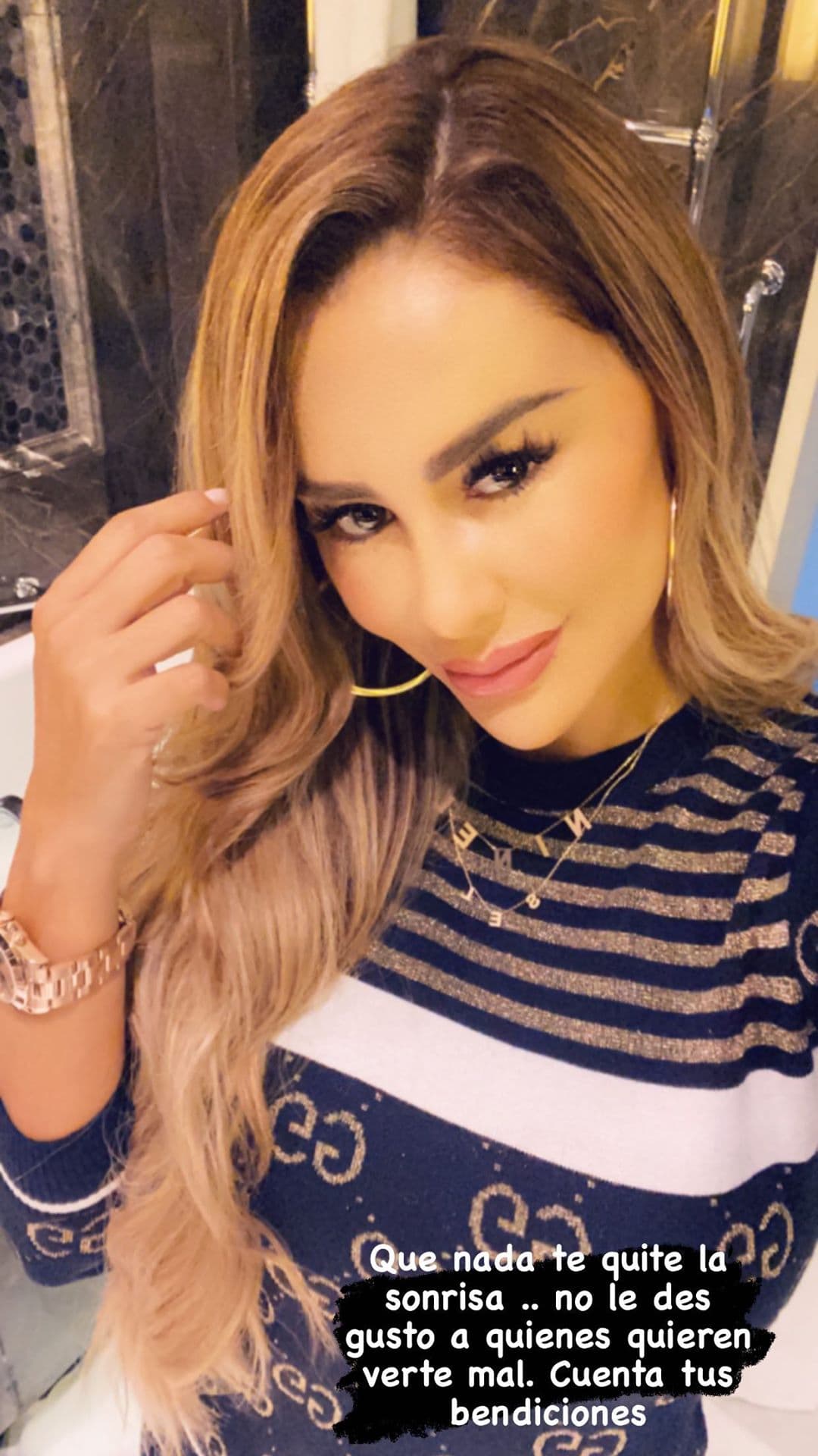 Incluso, aprovechó sus redes para agradecer todo el aprendizaje que ha tenido en el último año. “Birthday girl! ¡A una semana de mi cumple 44! Lo digo con orgullo porque es el año que Dios me ha confirmado su amor aunque parezca difícil entenderlo. Los tiempos de Dios son perfectos. Gracias por su amor y lindas palabras siempre . Feliz y agradecida con mi Padre”.