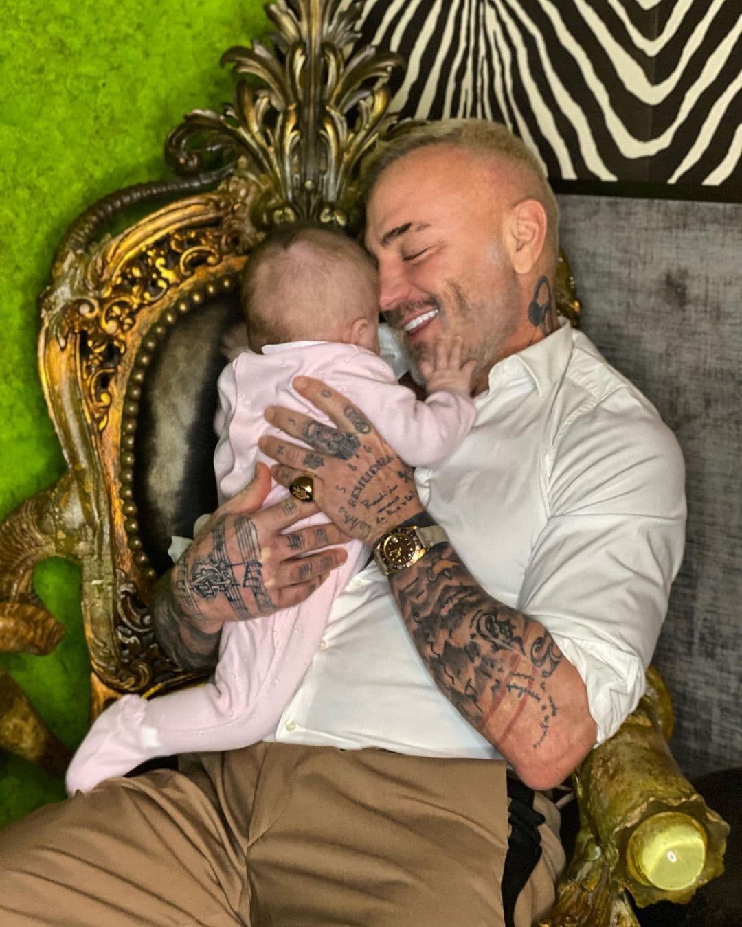 Gianluca Vacchi impacta con las fotos más tiernas de su hija Blu: “Decidimos volar en globo”