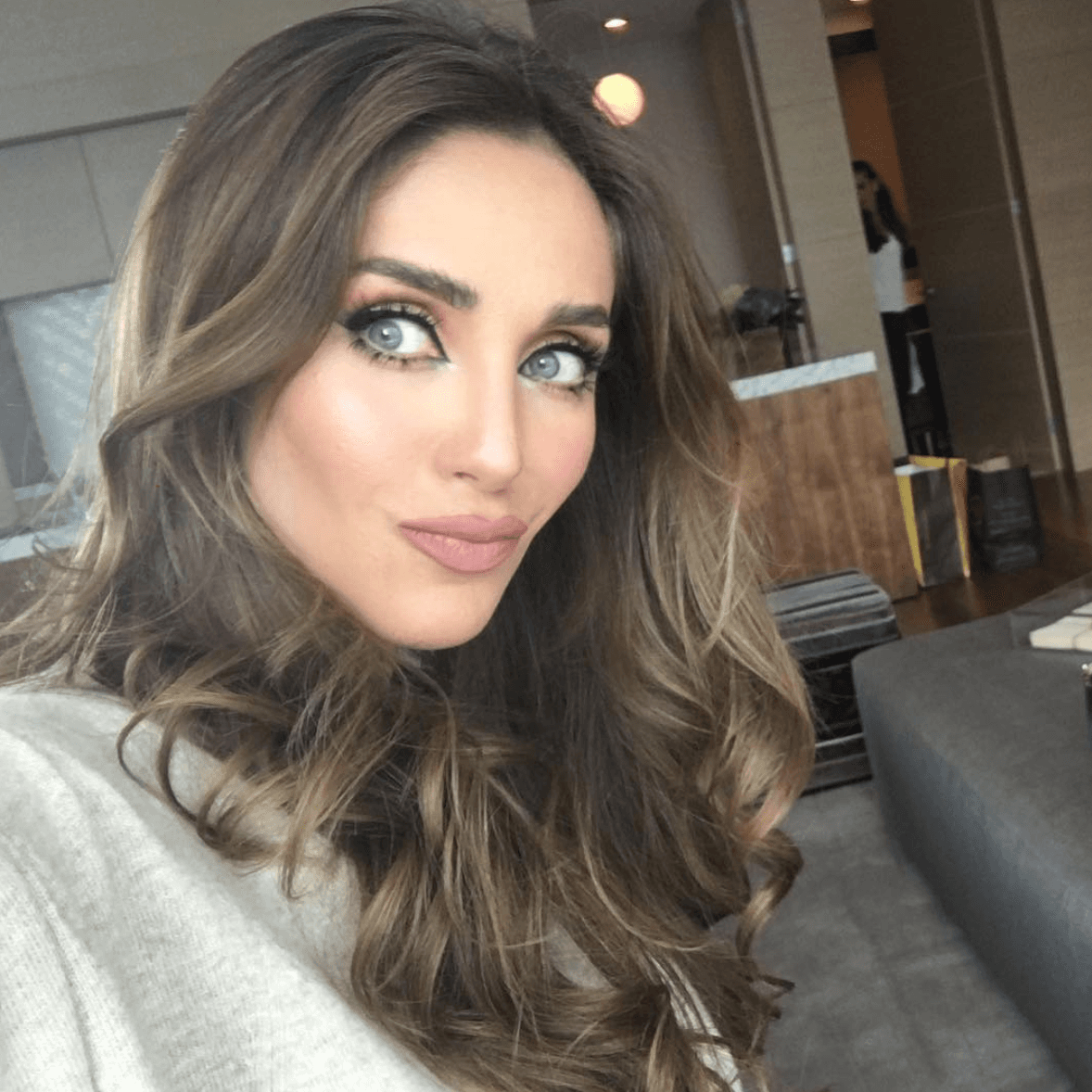 Anahí acepta el reto de cantar el tema 'Sálvame' y hace felices a sus seguidores