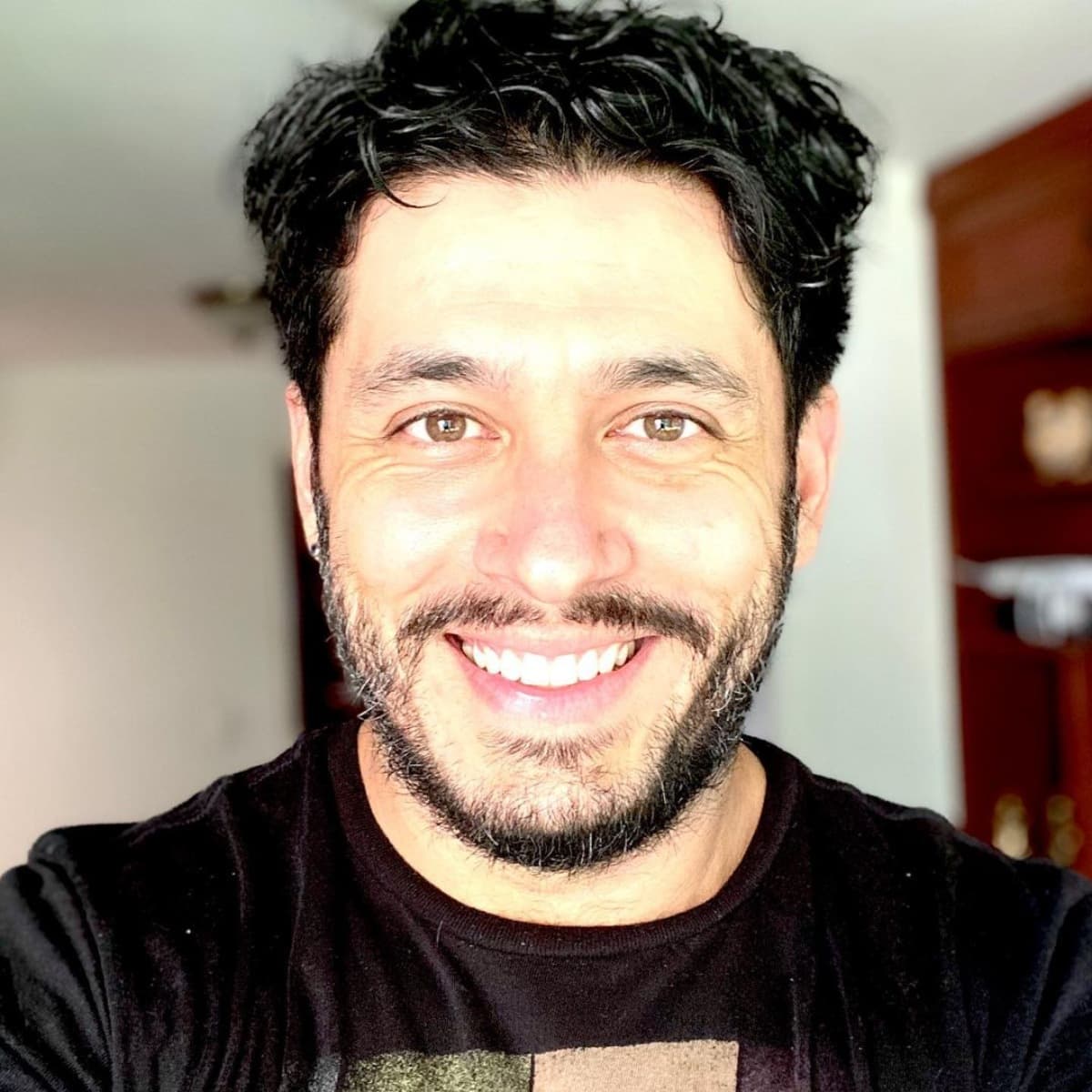 Un joven señaló ser hijo de Santiago Alarcón y Shakira hace unos días