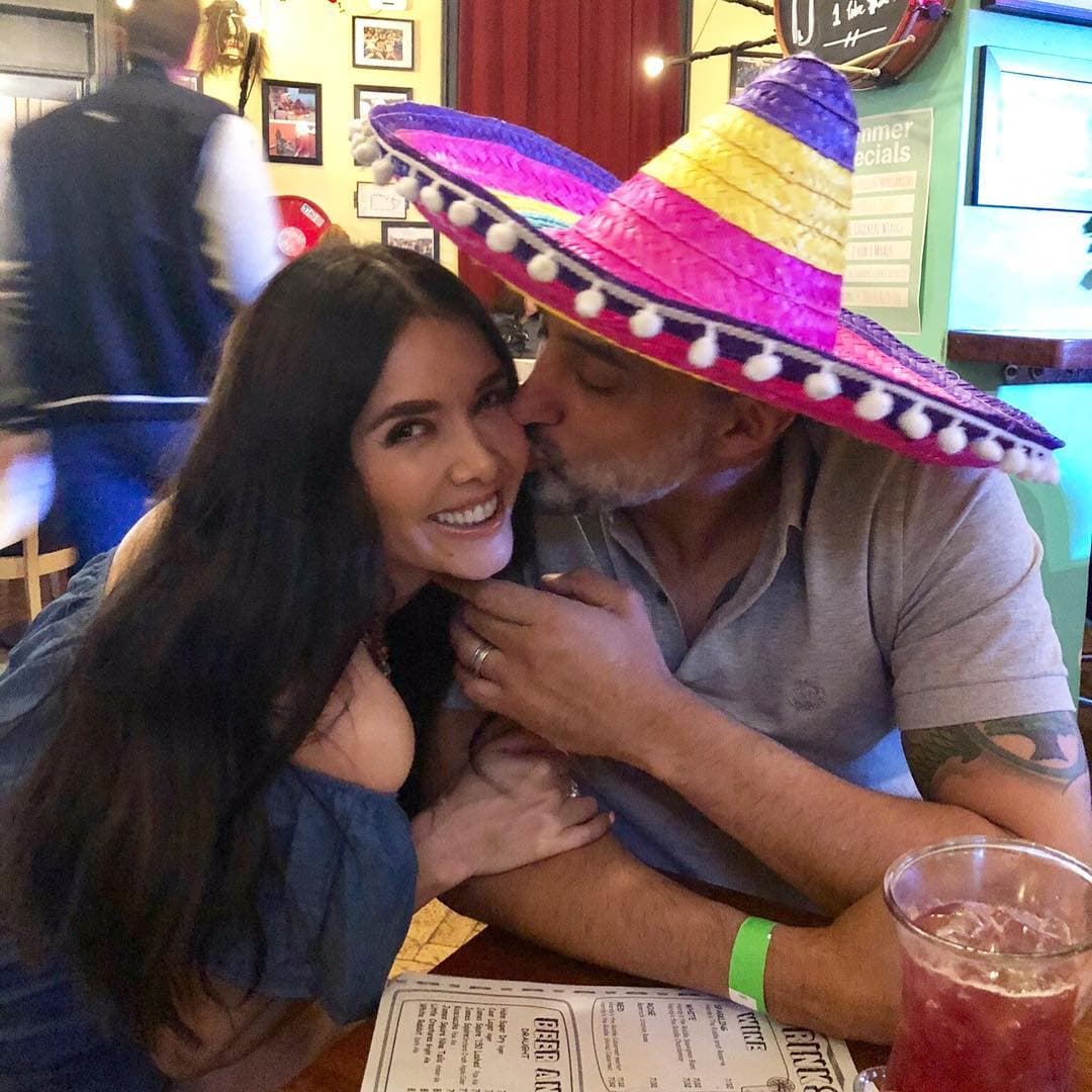 “Jamás hablaré mal del padre de mi hija, es un hombre que respeto, es un hombre que quise muchísimo y me casé con él. Nunca van a oír de mi boca hablar mal de esta persona, incluso quiero que mi hija crezca amando a sus padres por igual, porque los dos tenemos los mismos derechos y la amamos profundamente”, destacó.