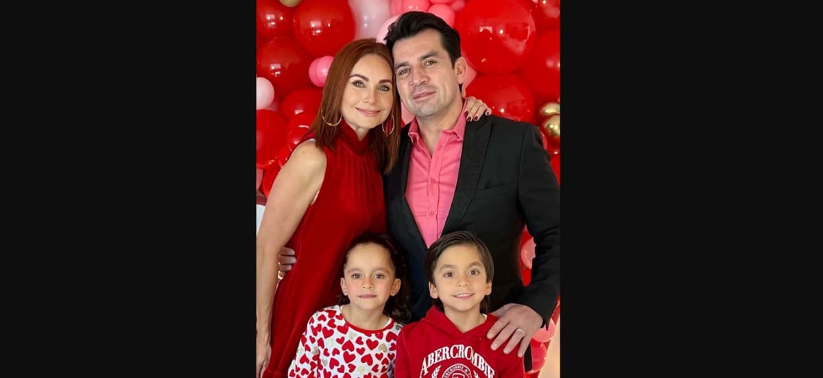 Elizabeth Álvarez se casó con Jorge Salinas en 2011 y fruto de su matrimonio nacieron sus mellizos: León y Máxima.