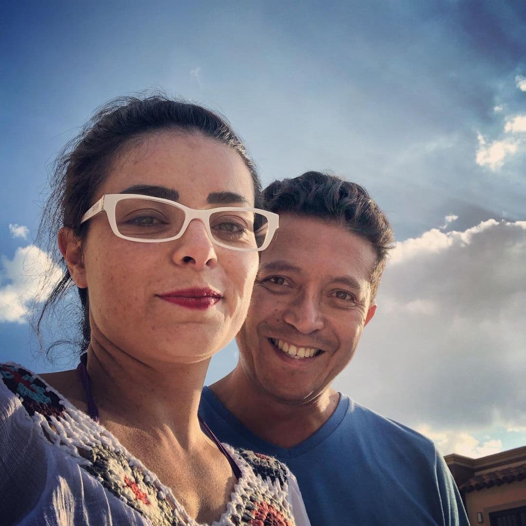 Pasaron las semanas y Raúl Bernal le declaró su amor, hecho que Violeta Isfel no tomó con mucha alegría e incluso revela cómo fue el día que se dio cuenta que sí sentía algo por él.