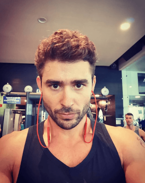 Asimismo, Pablo es un apasionado del fitness, hecho que ha constatado mediante diversas publicaciones en su cuenta de Instagram, donde deja ver el compromiso que tiene con su salud y bienestar físico.
