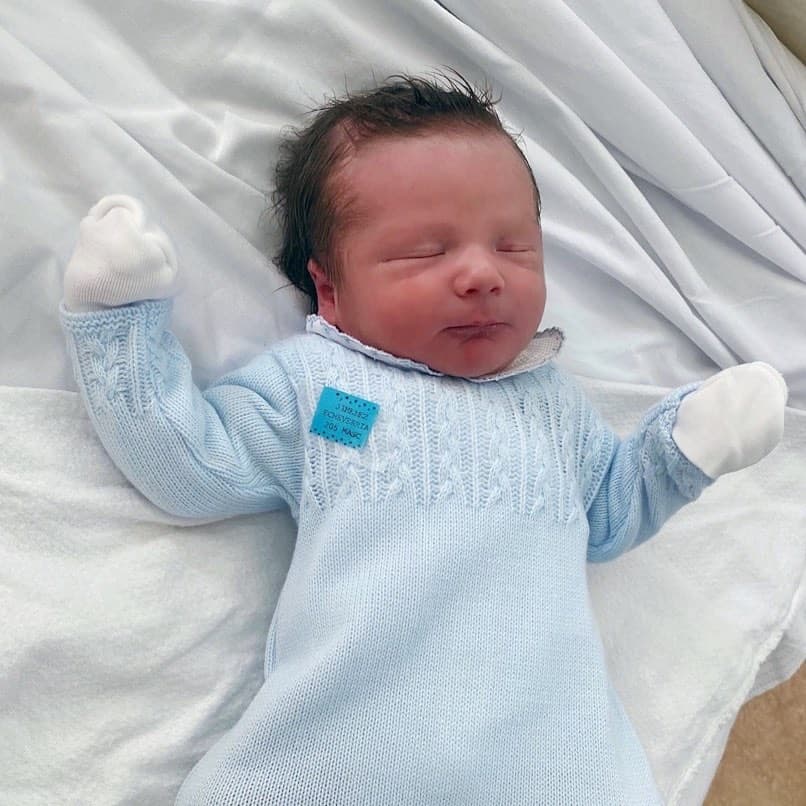 “Muero de amor, qué hermoso niño. Es una chulada”, “Dios mío está hermoso”, “Lucca tan bello”, “Qué guapo está Lucca”, “Está divino este bebé”, “Cosita bella, está precioso”, son algunos de los mensajes que recibió Lucca.