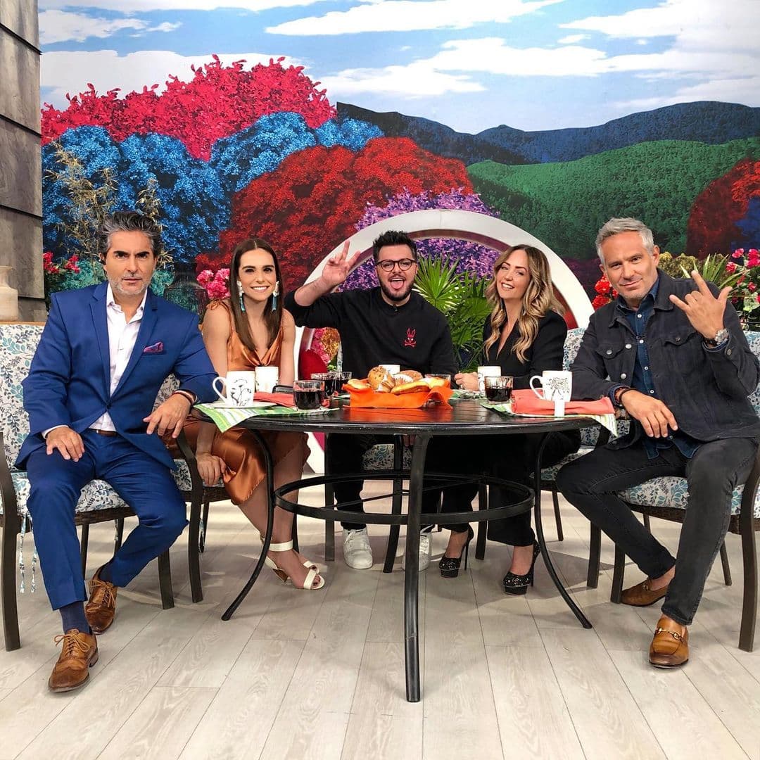 Integrante de Hoy anuncia, entre lágrimas, que recurrió a la adopción para hacer crecer su familia