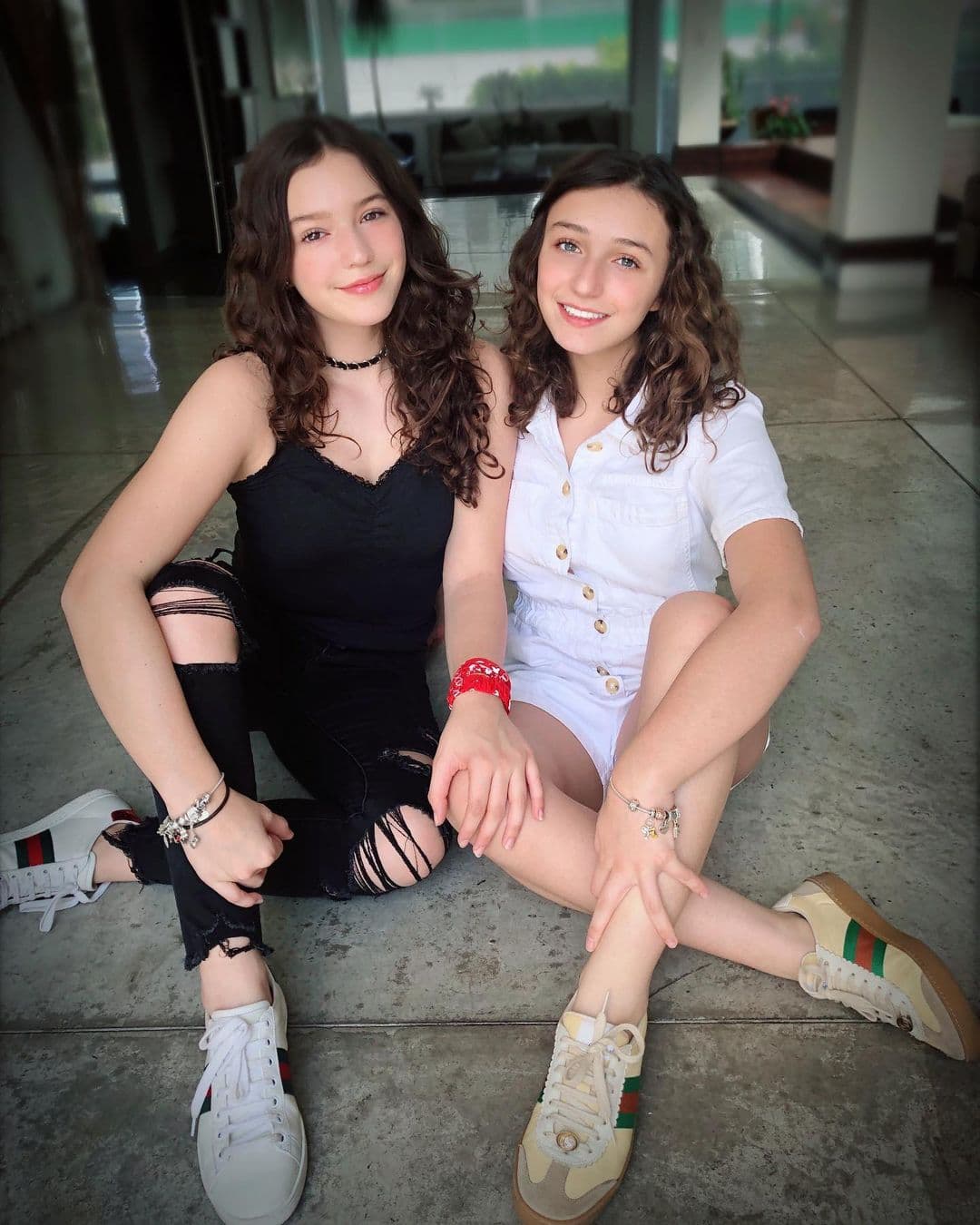 Mía y Nina Rubín se divierten en popular lugar de la CDMX