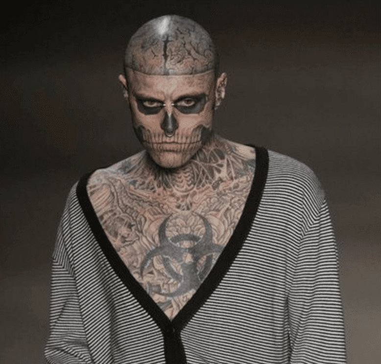 ¿Y qué tal el Zombie Boy? Modelo canadiense a quien sus tatuajes cubren el 80 por ciento de su cuerpo
