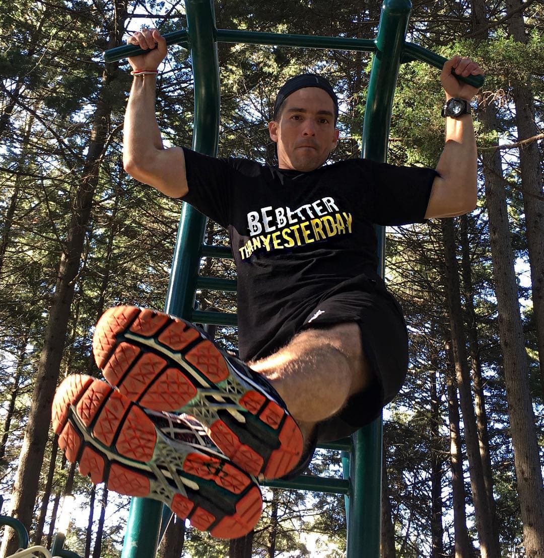 Además de dedicarse a la política, Fernando Reina es amante de los deportes extremos y acuáticos.