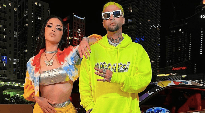 Kimberly Loaiza impacta con arriesgados looks al lado de Ovi