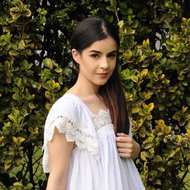 Ana Pau la causa el mismo revuelo que su hermana Alejandra