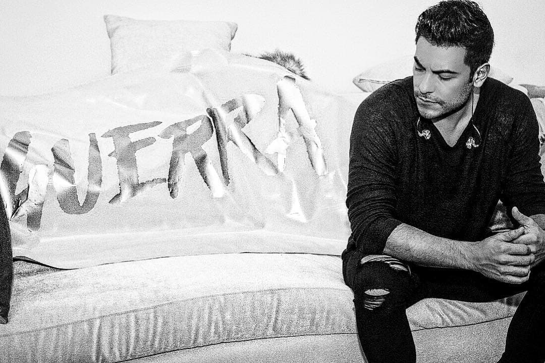 En 2017 participó en el filme de la película ‘Coco’ de Pixar, interpretando la canción ‘Recuérdame’.