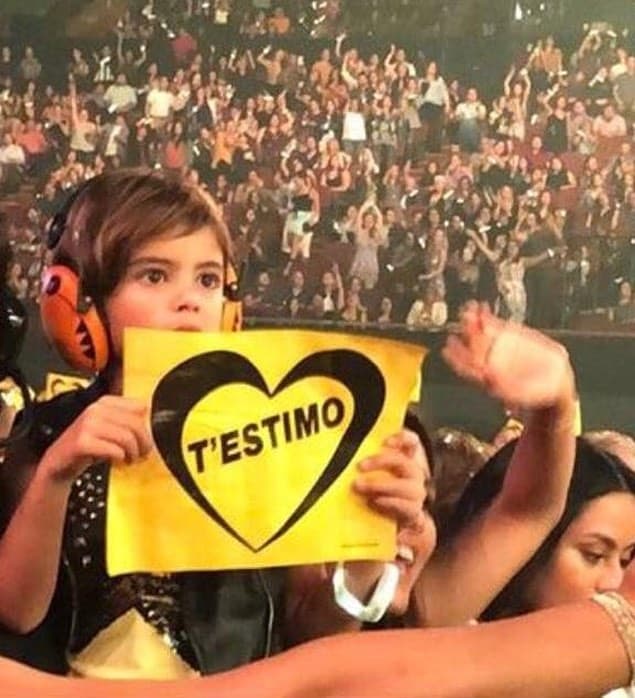 Milan recibió críticas a través del Instagram de su famosa madre