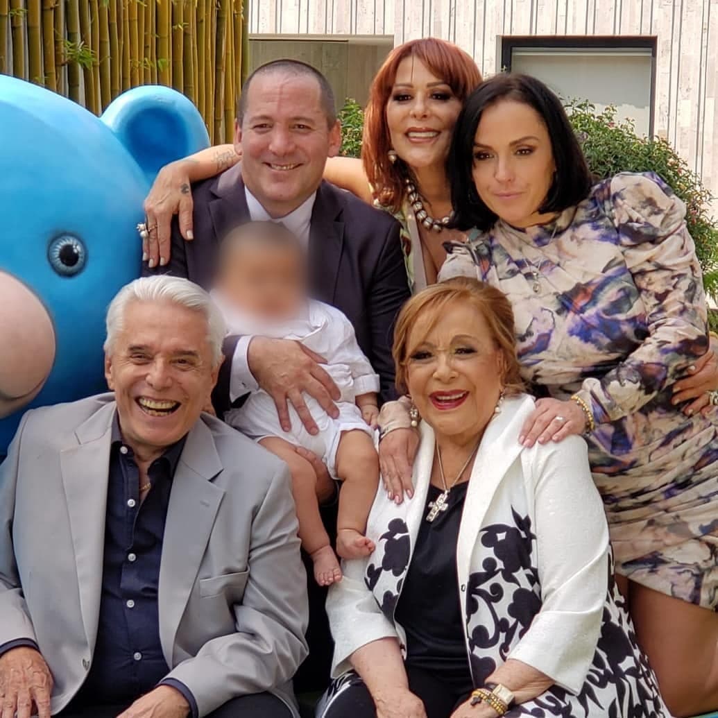 Ex del hijo de Silvia Pinal reclama que él tiene obligaciones con el menor porque lo reconoció