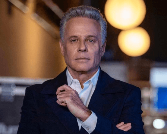 Alexis Ayala posa junto a su hija Roberta ¡y cada. vez se parecen más!