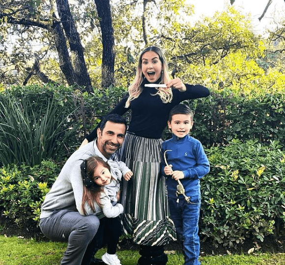 No obstante, en noviembre de 2020, la pareja fue anunció el tercer embarazo de Florencia con una tierna imagen en sus redes sociales. De esta manera, la familia ha llegado a ser completada por María, quien nació hace algunos días.