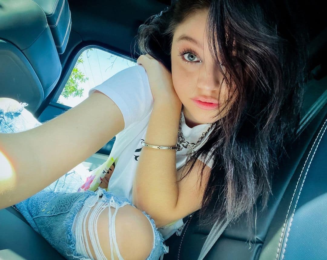 Karol Sevilla alarma por publicar video desde el hospital; destapan que sufrió un desmayo