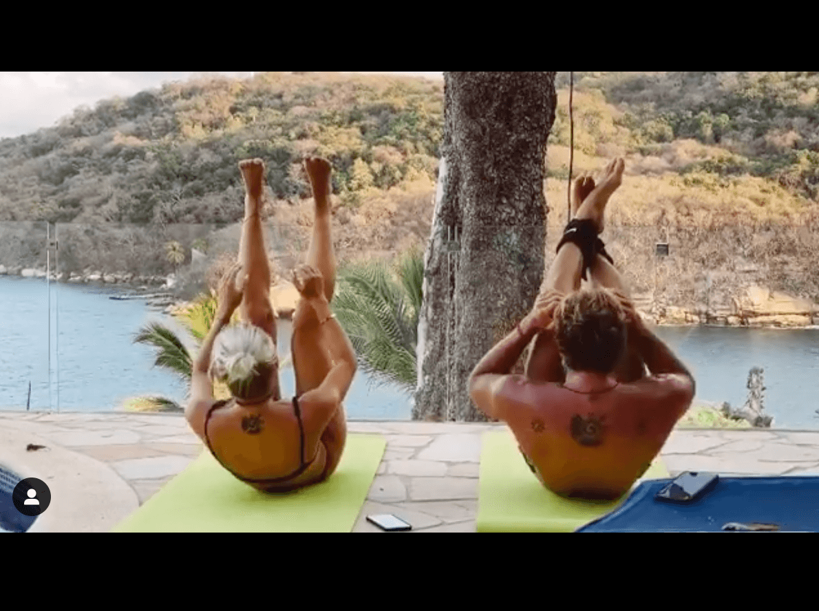 Así como estas fotografías, Gabriel Soto e Irina Baeva le han regalado a sus seguidores preciosos paisajes de Acapulco, donde, incluso, también se han dejado ver haciendo ejercicio juntos, tal como sucedió el 9 de abril. “Todo es mejor JUNTOS”, señaló la villana de Soltero con Hijas.