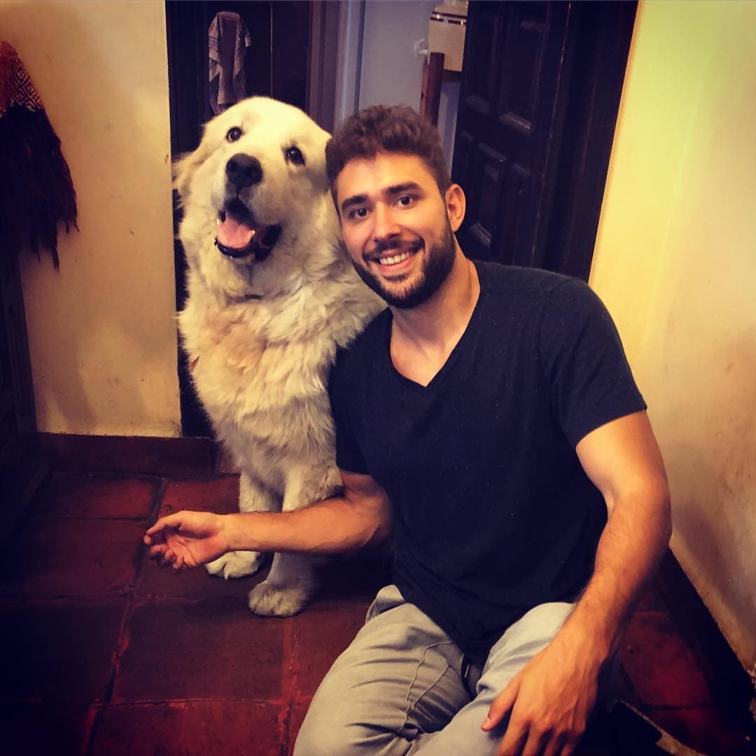 Este 20 de abril, Pablo Castillo está cumpliendo 32 años, hecho por el que su novia Eva Cedeño y su famosa hermana le dedicaron emotivos mensajes en sus respectivos perfiles.