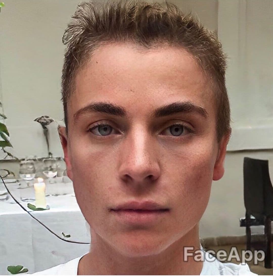 Ludwika Paleta destacó que su fiera hombre luciría idéntica a su hijo mayor Nicolás e incluso le lanzó una pequeña indirecta a su ex Plutarco Haza. “Si yo fuera hombre sería como Nicolás. Fiú que se parece a mí”, expresó.