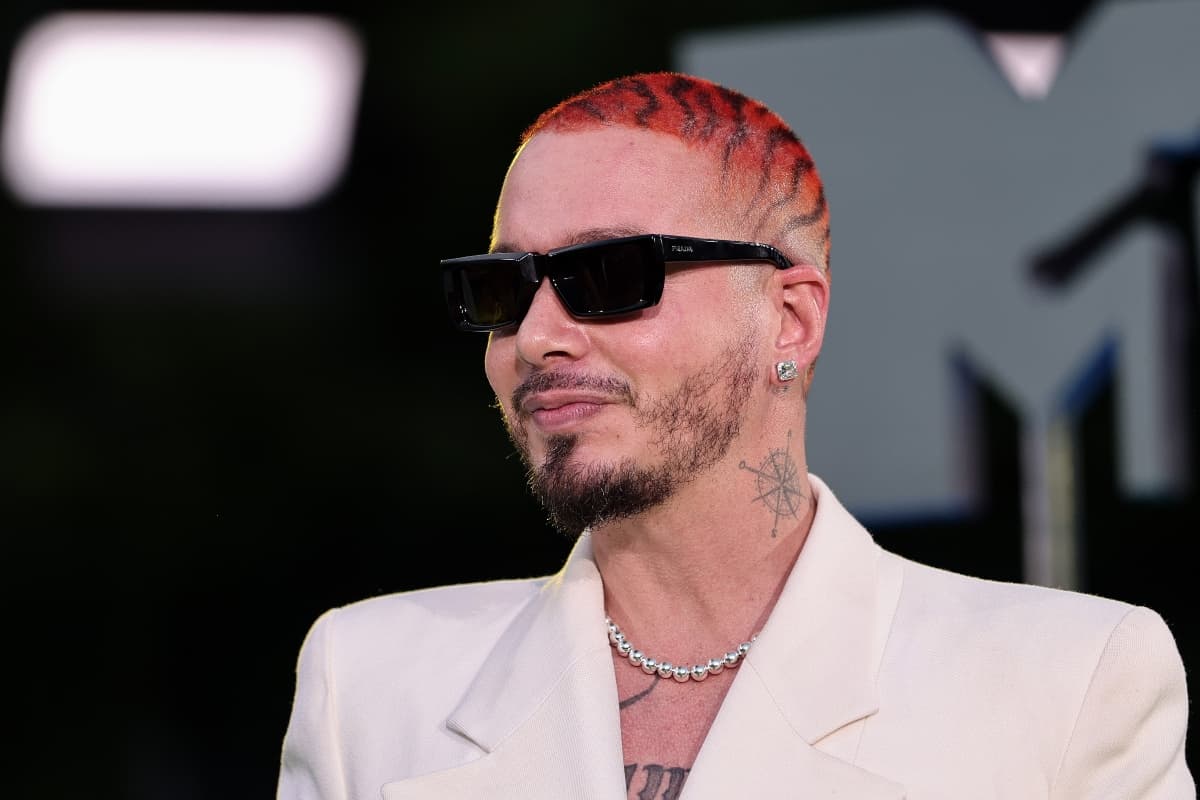 J Balvin compartió una serie de fotografías durante un paseo con el pequeño