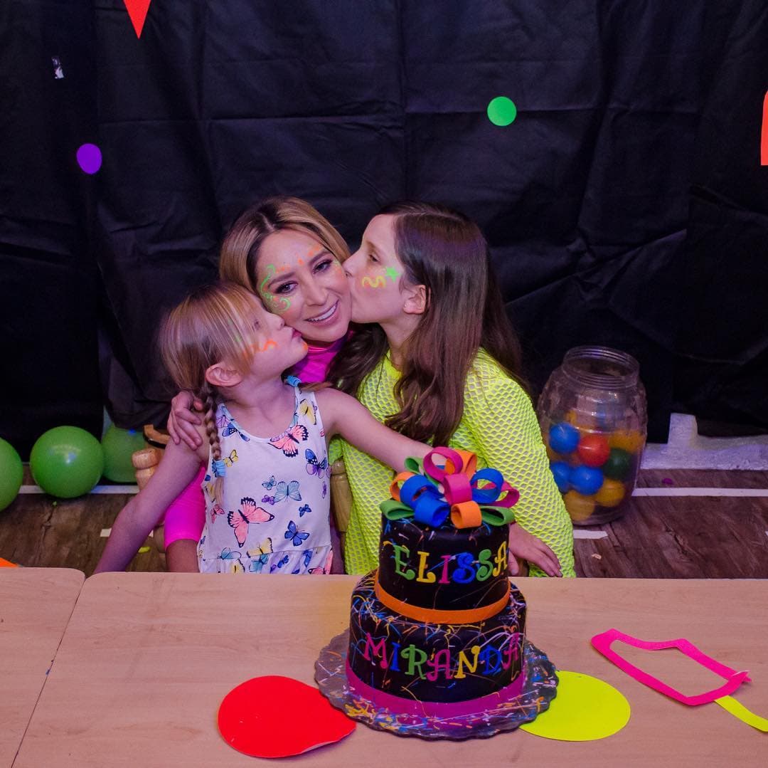 Geraldine Bazán recibe sorpresa de sus hijas: ‘Me hicieron recordar por qué soy la mamá más afortunada’