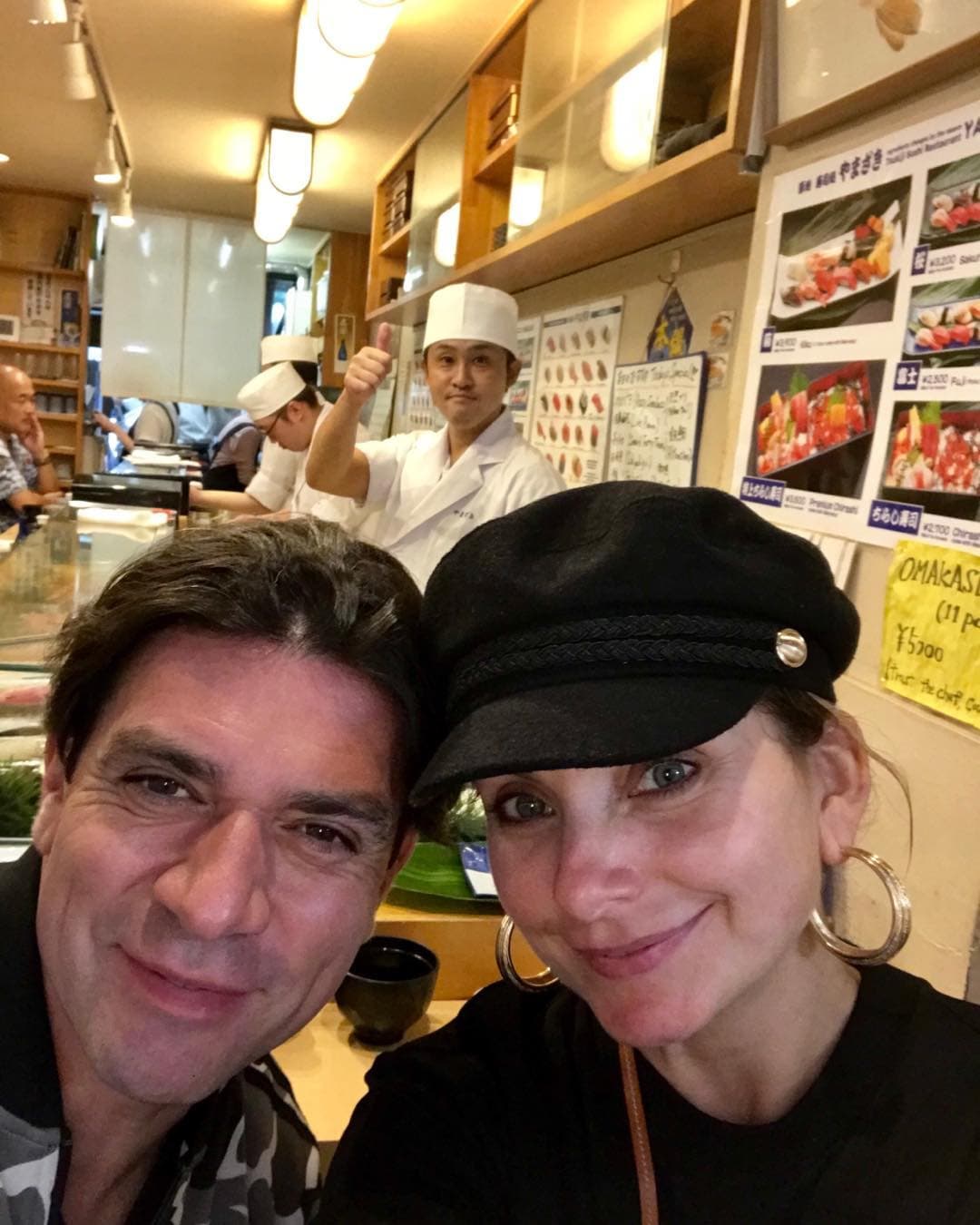 La pareja mostró lo bien que la están pasando en Japón