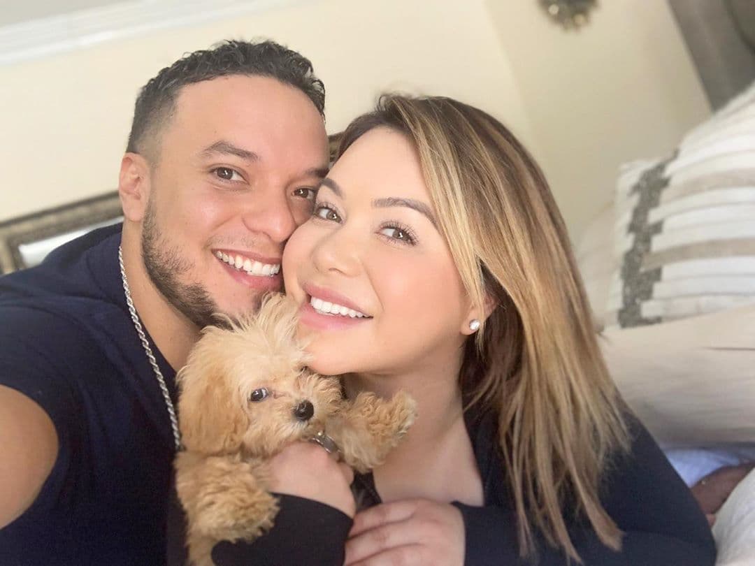 Mientras Lorenzo Méndez espera un milagro para volver con Chiquis, ella borra sus fotos de Instagram