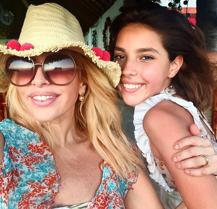 Incluso la madrastra de Frida Sofía detalló en una de sus últimas publicaciones que ella se encargó personalmente de formar el book de su hija.
