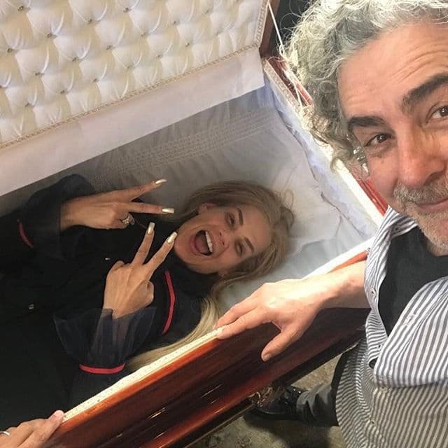 Detrás de cámaras con la llamada "Mamá Niu".