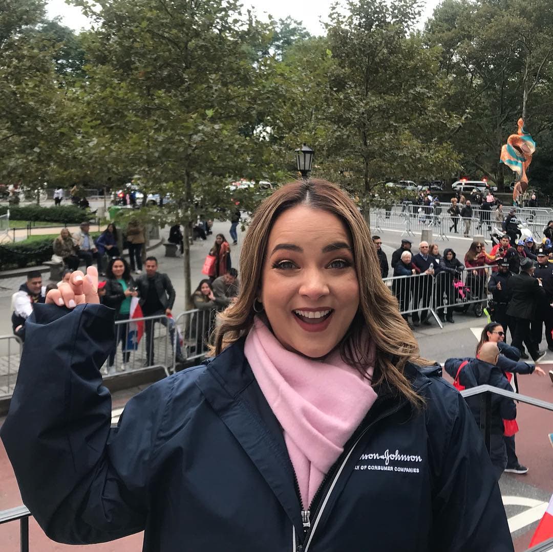 Difunden video de Adamari López en bikini tras hospitalización