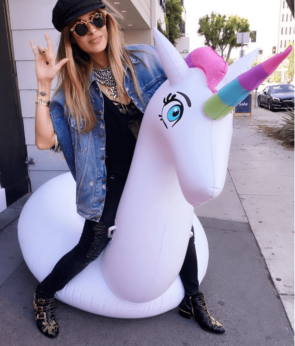 Con la increíble actitud que la caracteriza, nos demuestra que los unicornios sí pueden trasladarnos