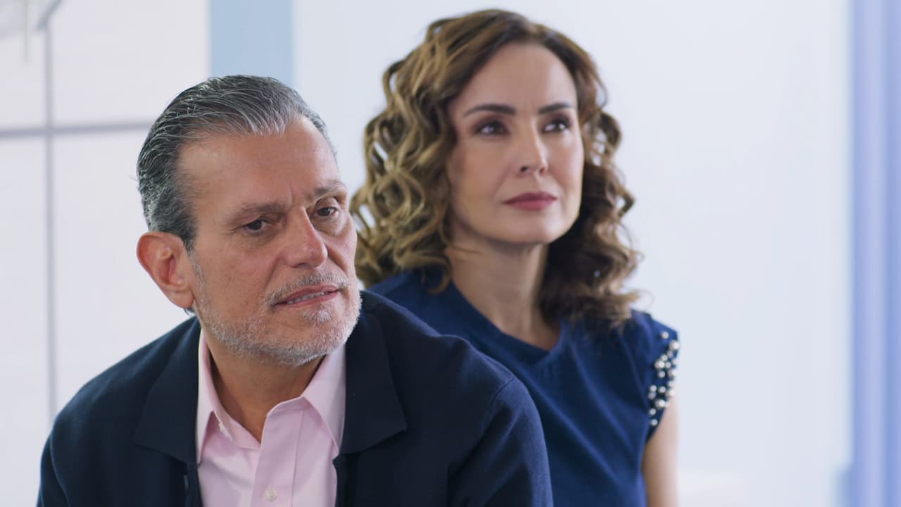 'Don Alberto' se queda impresionado con la atención que tuvo 'Mariana' con él.