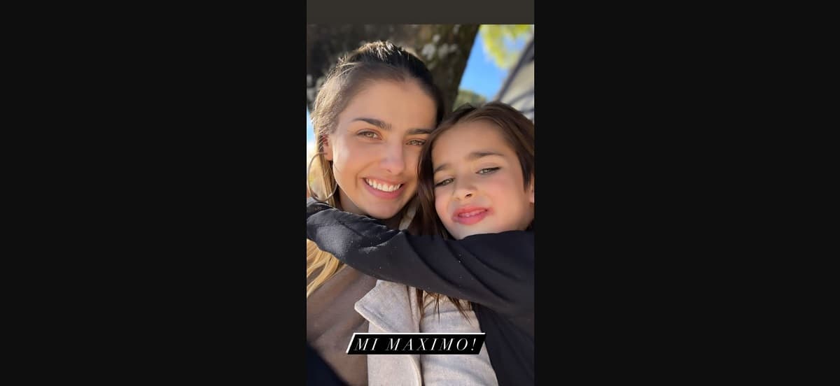 La actriz mostró lo orgullosa que estaba del trabajo de su hijo en obra de teatro