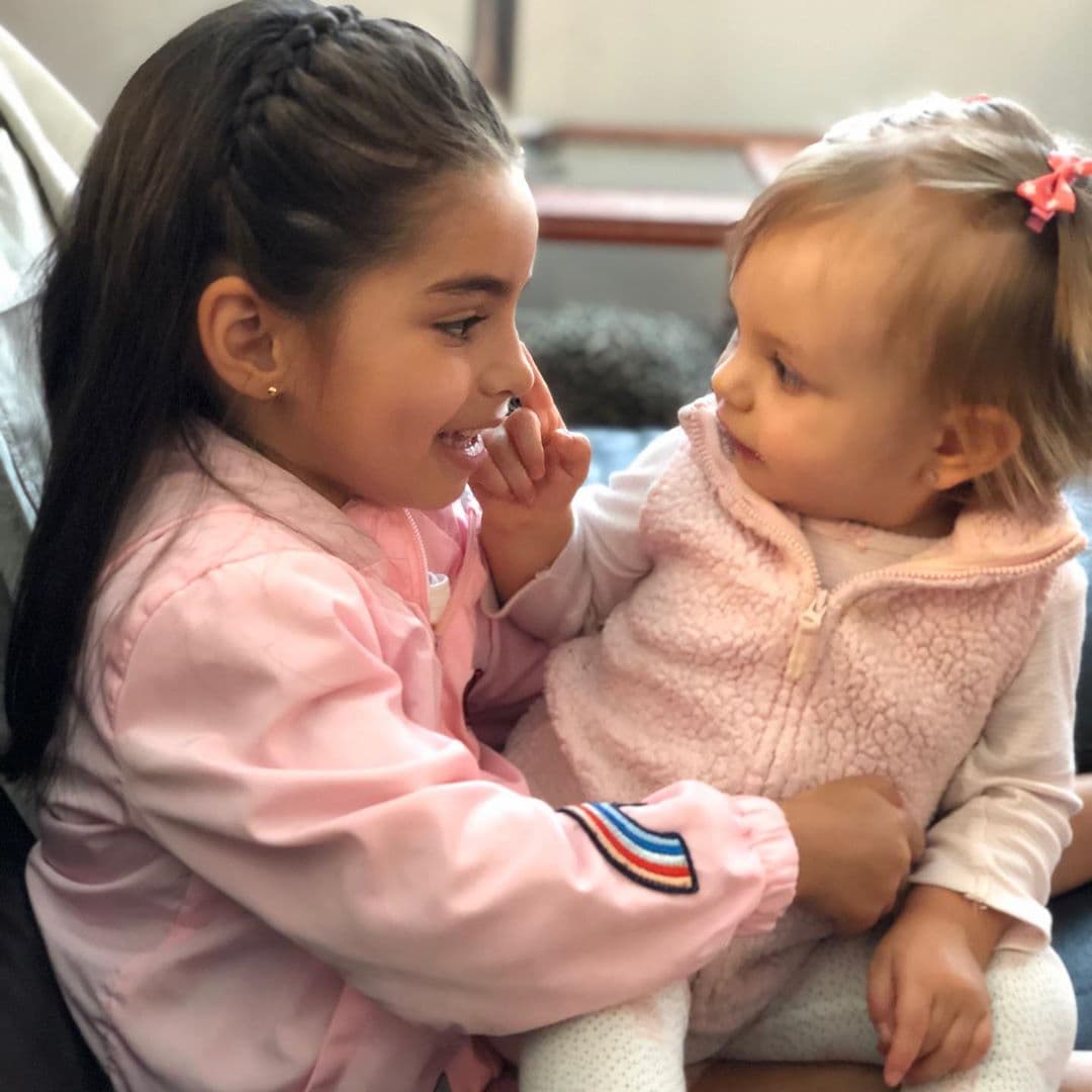 La vocalista de Sentidos Opuestos publicó una serie de imágenes de tía y sobrina, las cuales acompañó con un mensaje en el que destacó el gran cariño que siente por Kailani.