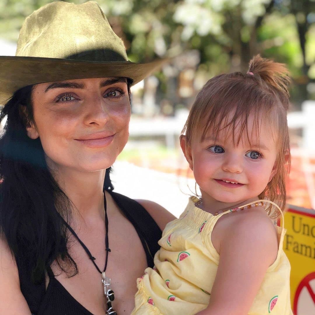Aislinn Derbez presume a su otro bebé con tierna foto junto a Kailani