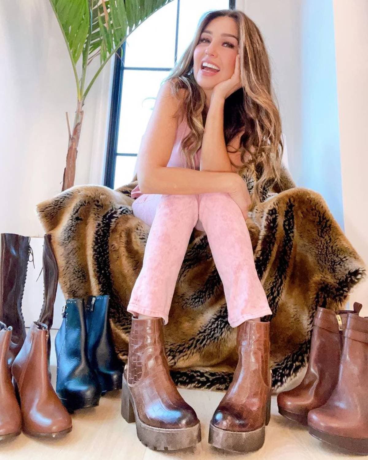 Casa de Thalía se inunda por fuertes lluvias en Nueva York y al borde del llanto lo muestra en video