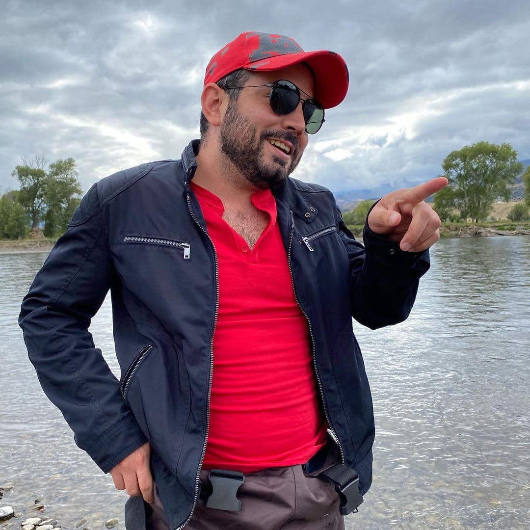 El primero en celebrar la importante fecha fue Eugenio Derbez, quien además de compartir una foto inédita de su hijo, precisó: “Hoy es cumpleaños de José Eduardo Derbez. Hijo, sigue siendo tan auténtico, divertido, fiestero (eso no tanto) pero sobre todo mantente "escultural". Te amo”.