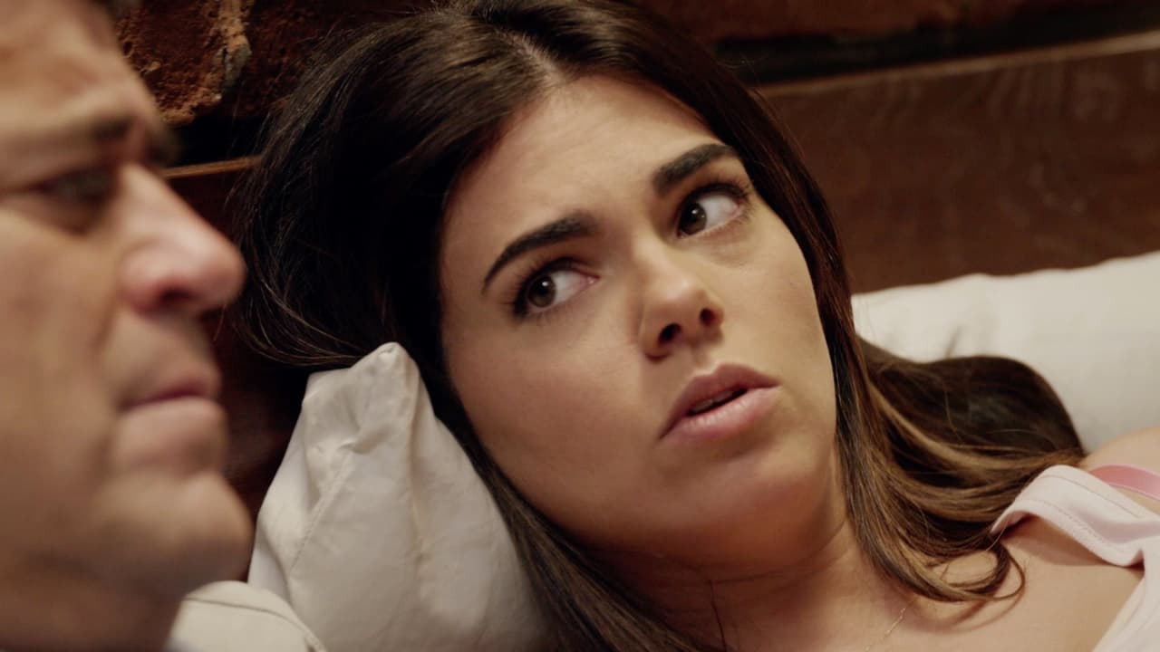 Livia Brito fue su novia 'Mayra' en la cuarta temporada.