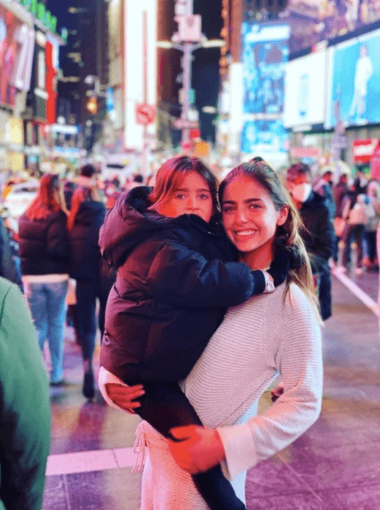 Renaud y Marcelo visitaron algunos de los lugares más emblemáticos, como la avenida de Times Square, famosa por sus enormes espectaculares.