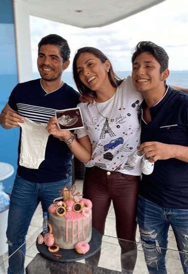 Así, después de 16 años de haberse convertido en madre por primera ocasión, Rivera agrandó la familia, brindándole una gran emoción a 'Nano', quien dijo que estaba feliz por la noticia al programa 'Cuéntamelo YA!' en marzo de este año.