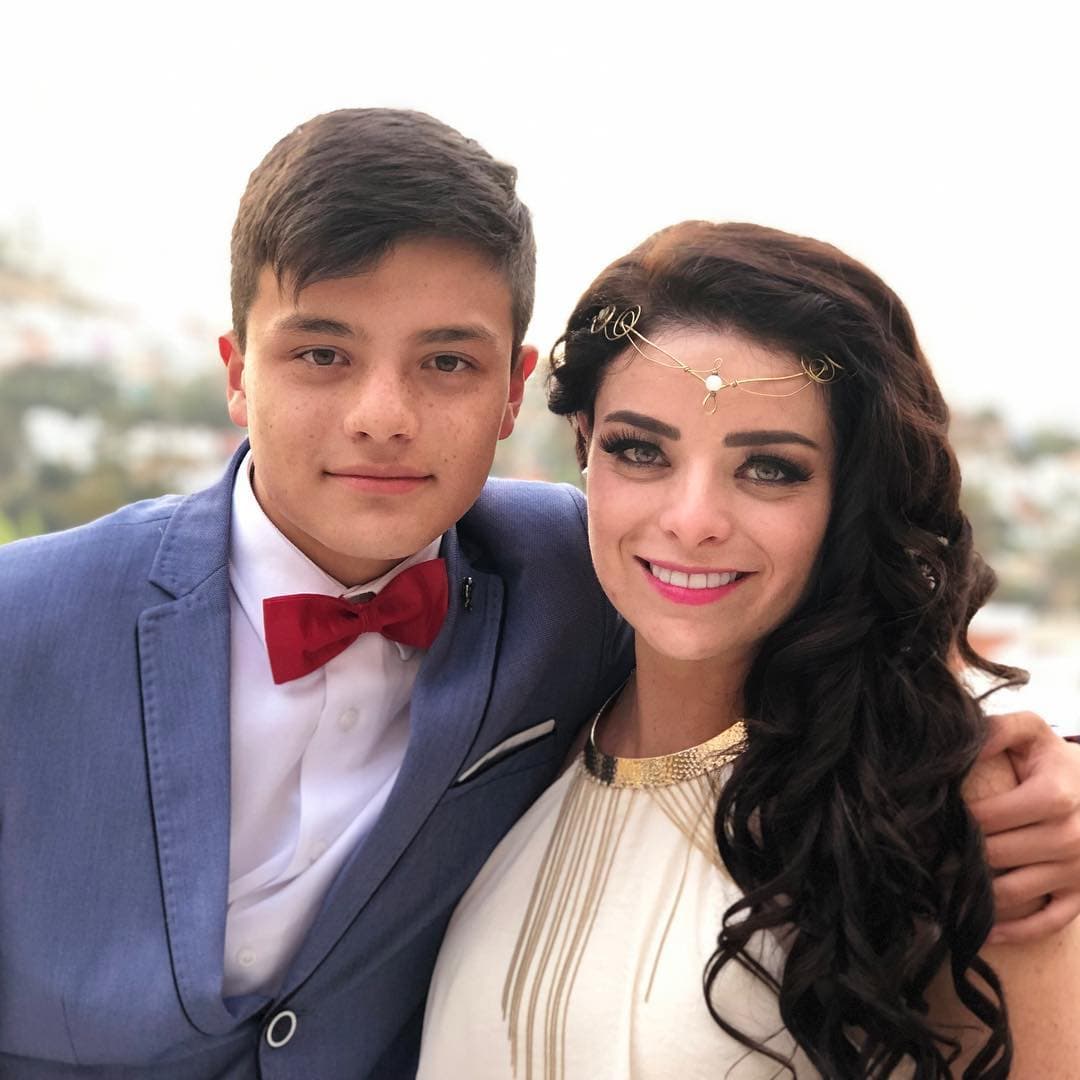 Hijo de Violeta Isfel celebra el cumpleaños de la actriz con emotivas fotografías