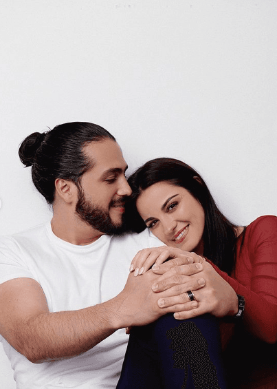 Alejada de la polémica en la que se vio envuelta hace meses, la mañana de este miércoles 20 de octubre, Maite Perroni confirmó su relación con Andrés Tovar.