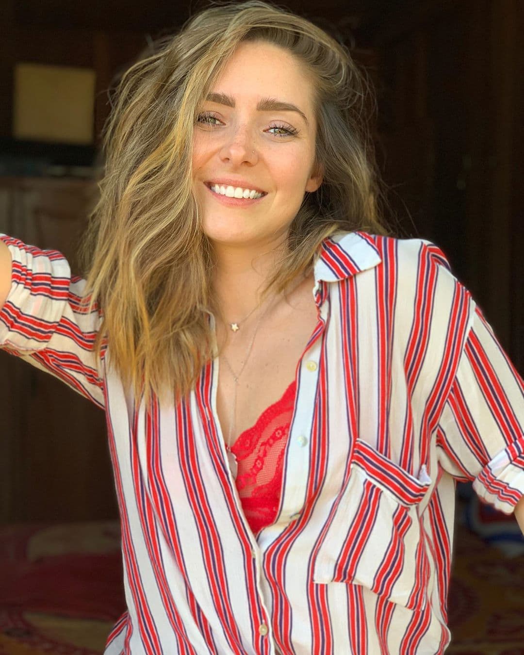 Ariadne Díaz impacta al compartir foto 'embarazada' y famosos reaccionan: ‘Muero de amor’