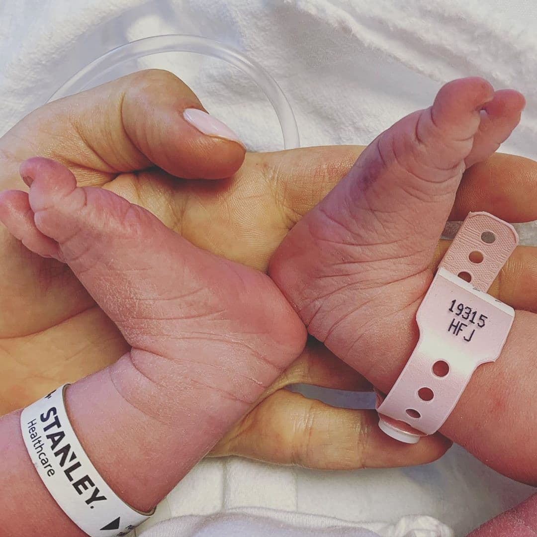 Fue el pasado 3 de junio cuando Ari Borovoy y su esposa anunciaron el nacimiento de Mila, a quien presentaron de inmediato en redes sociales con tiernas fotos.