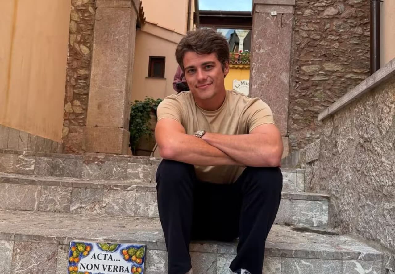 Lane Vincent Rogers.