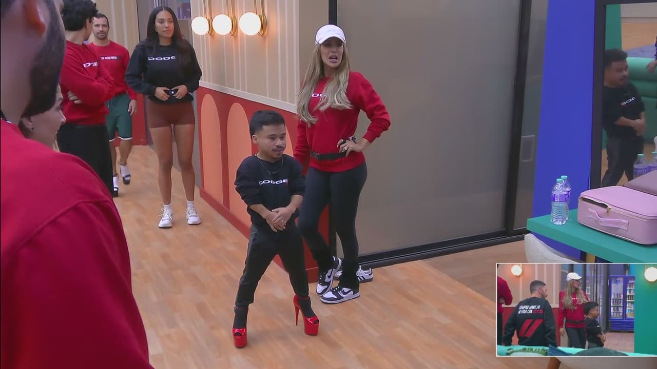 Abelito usó los tacones de Mariana Botas en la 'pasarela'