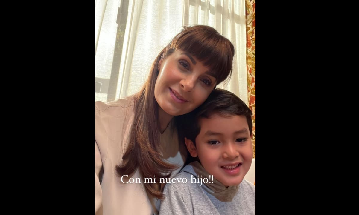 La actriz dejó ver lo feliz que está con Vencer la Ausencia y su elenco