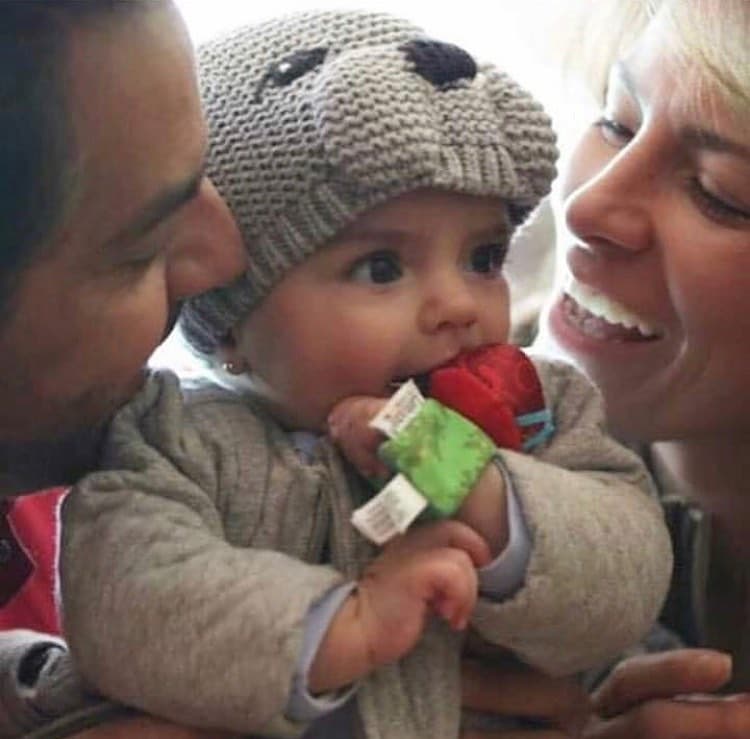Aunque Eugenio Derbez era padre de Aislinn, Vadhir y José Eduardo, afirma que Aitana llegó a completar su familia y acepta que era la pieza del rompecabezas que le faltaba en su vida.