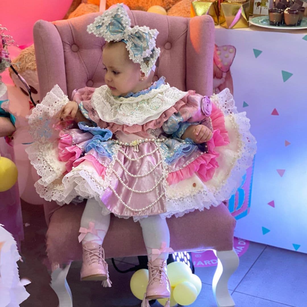“Feliz cumpleaños muñeca… Gracias a todos los que hicieron posible este maravilloso cumpleaños para mi princesa”, señaló la actriz como descripción de algunas imágenes.